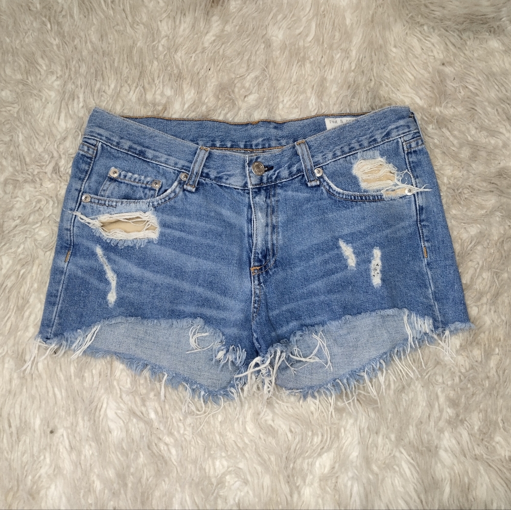 Rag & Bone Winnie Distressed Cut Off Denim Short Size 26 - Picture 5 of 12